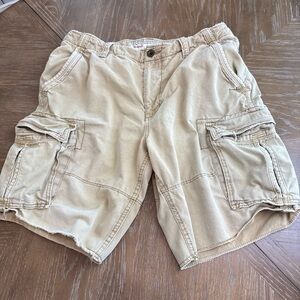 American Eagle Outfitters Tan Cargo Shorts with Multiple Pockets size 34 waist